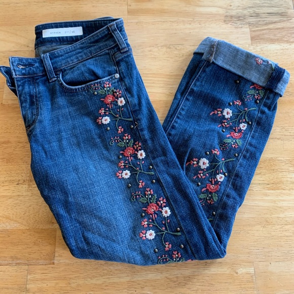 Pilcro hyphen mid rise embroidered jeans. - Picture 4 of 6